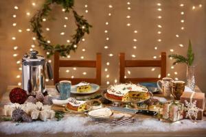 The Holidays Are Coming! Elegant Dishes For Your Christmas Table The Holidays Are Coming! Elegant Dishes For Your Christmas Table