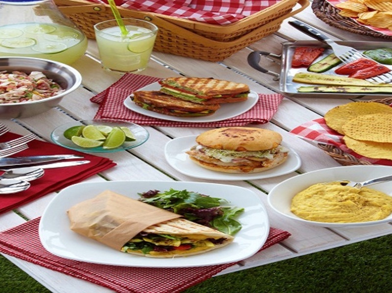 Image of Labor Day Weekend: Original And Healthier Ideas For Your Picnic article
