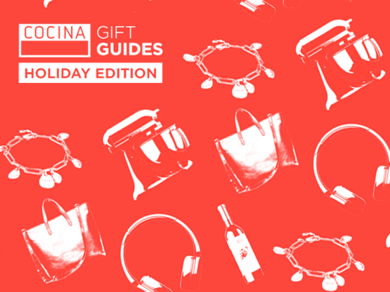 Image of 7 Perfect Christmas Gifts for the Fancy Tía Who’s Always Traveling article